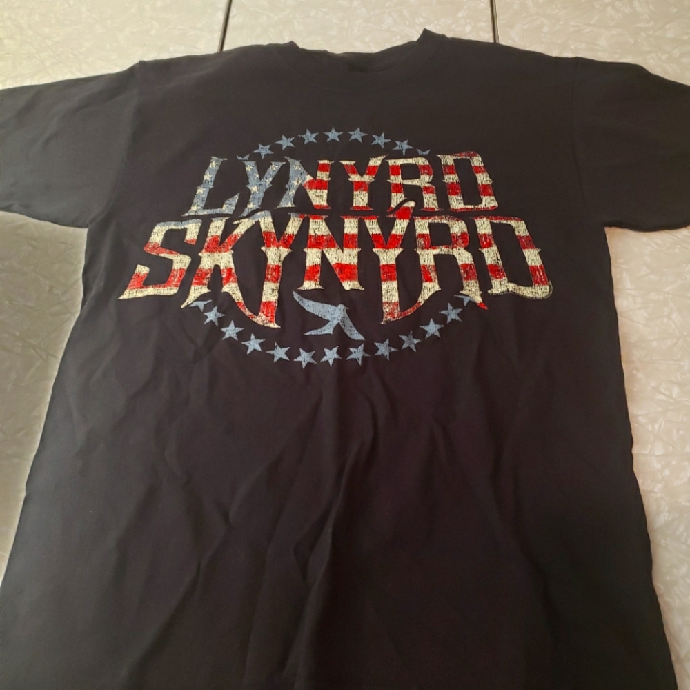 Lynard Skynyrd Shirt Size Medium